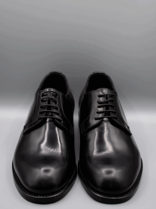 Ratio Derby artigianale Made in Italy in pelle con suola in cuoio rossa, elegante e versatile