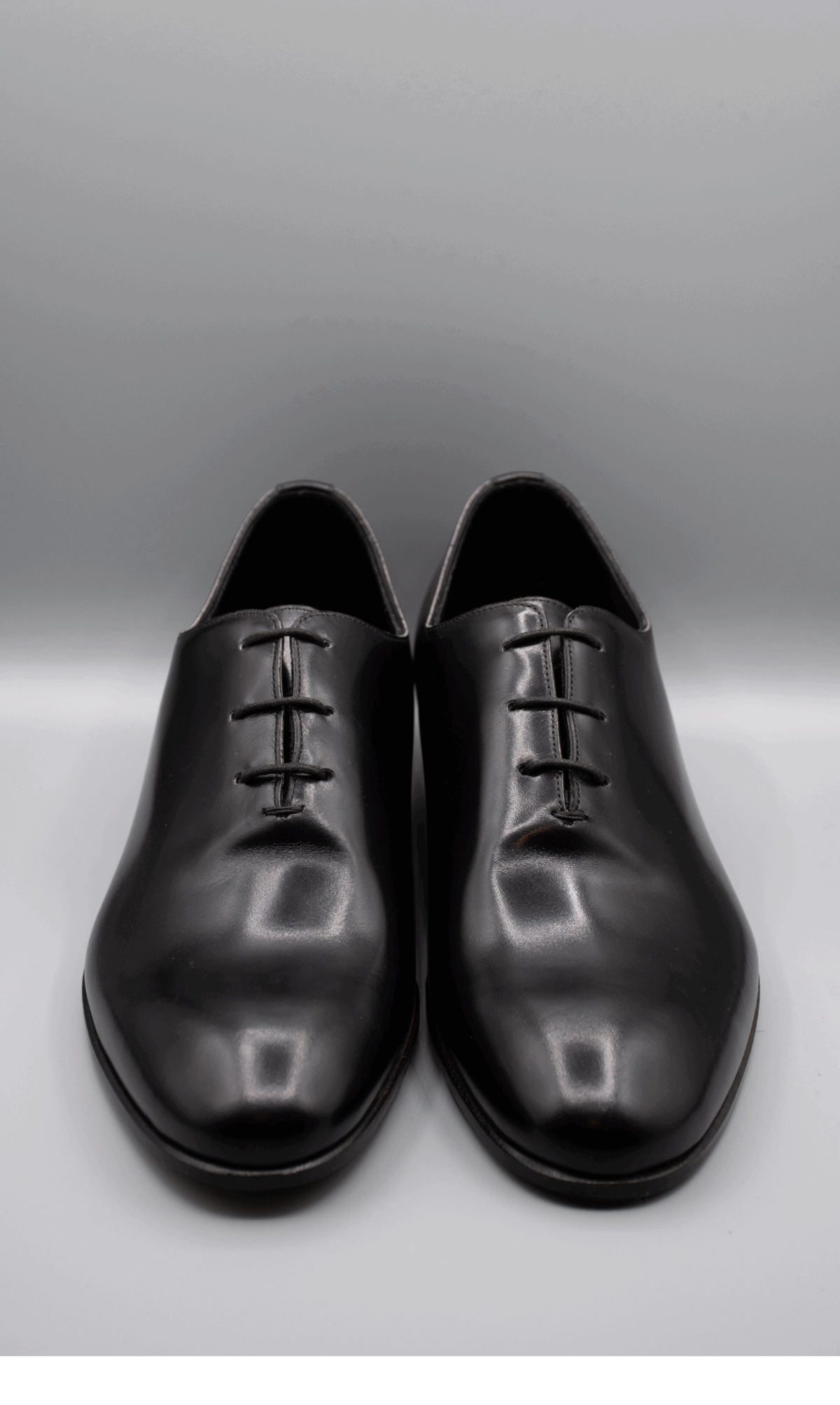 Lucerna Oxford a 3 fori in pelle di vitello, calzatura elegante artigianale Made in Italy per cerimonie ed eventi formali